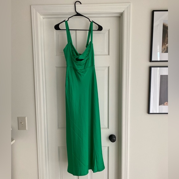 NWT GREEN Satin Kelsi Dress - Picture 4 of 6